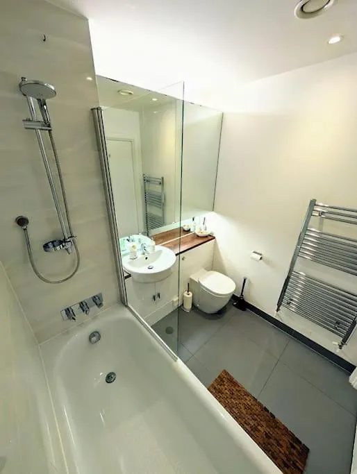 Modern East London Apt, 3 Bedrooms, 2 Bathrooms Regno Unito